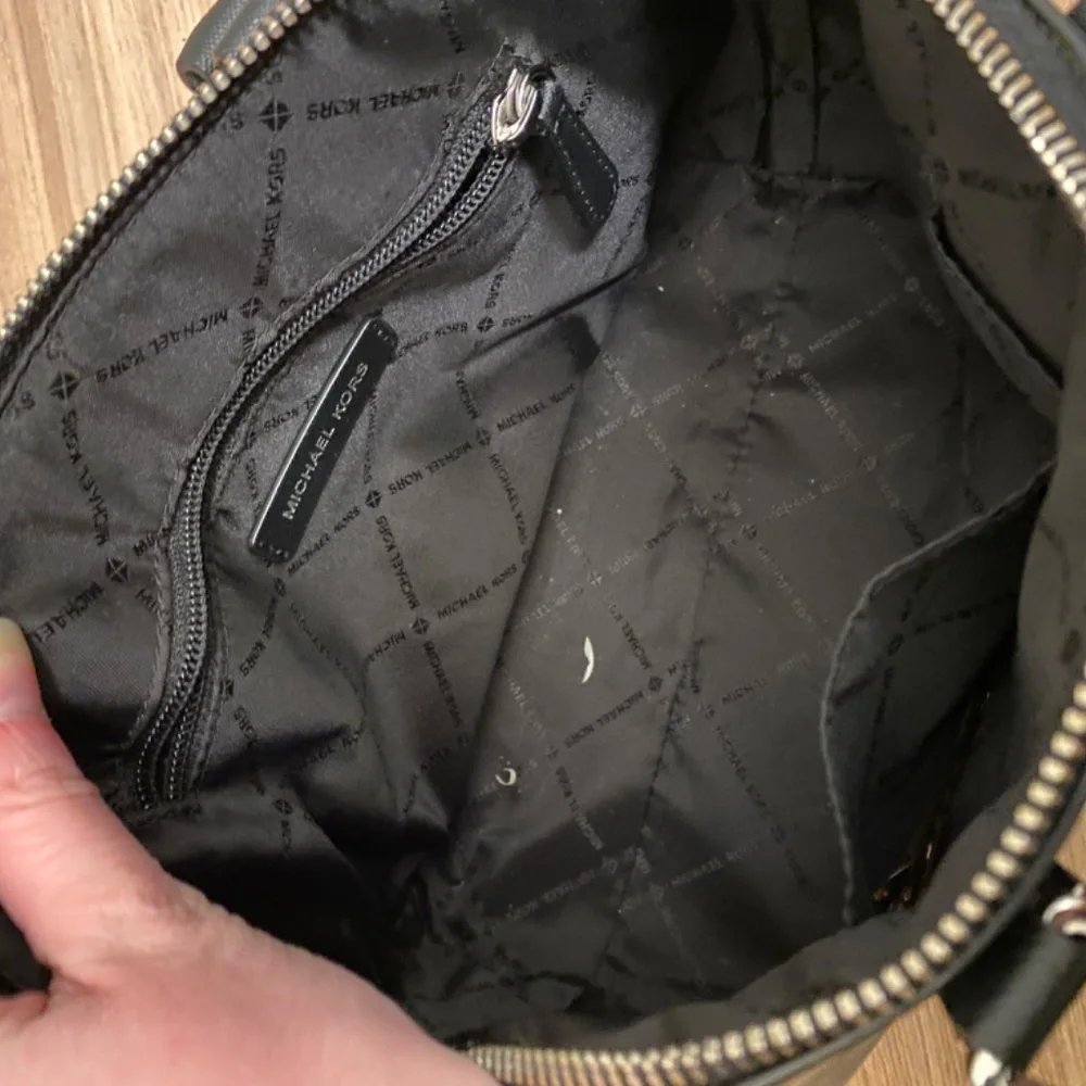 Michael Kors Purse - Picture 4 of 4